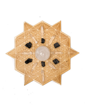 
                
                    Load image into Gallery viewer, Tetrahedron Sphere Holder Crystal Grid
                
            